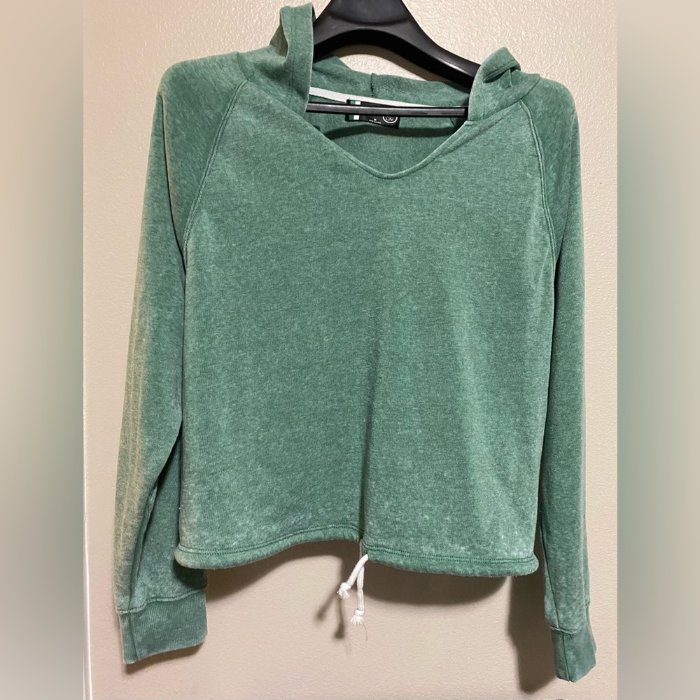 2 Liv Soft Green crop hoody with drawstring- size M
